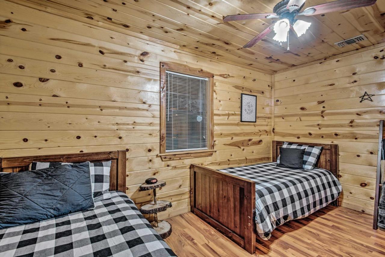 Broken Bow Starlight Cabin With Private Hot Tub! מראה חיצוני תמונה